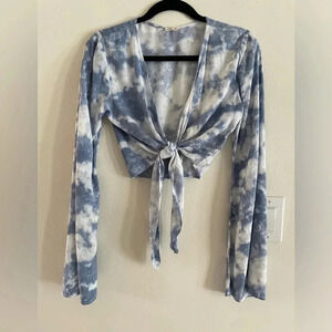 Hollister Blue White Cloud Whimsical Bell Sleeve Tie Front Wrap Top Womens XS